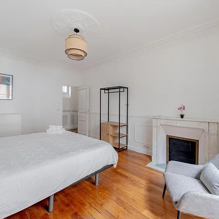 Parisian Elegance 2 Bedr In The 16th Apartment *