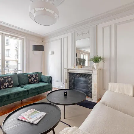 Apartment Parisian Elegance 2 Bedr In The 16th *