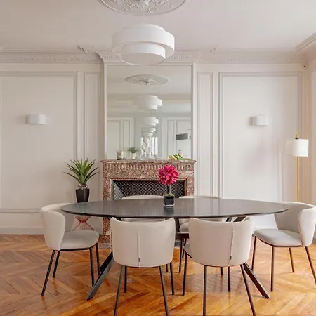 Apartment Parisian Elegance 2 Bedr In The 16th