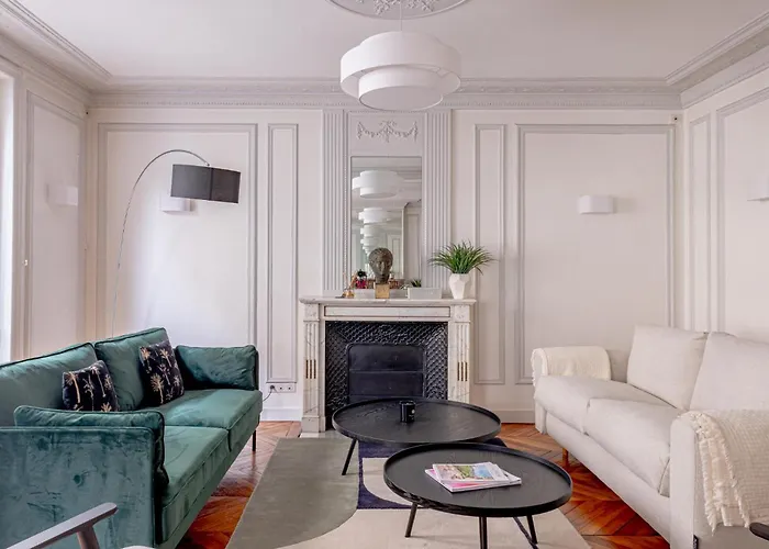 Parisian Elegance 2 Bedr In The 16th