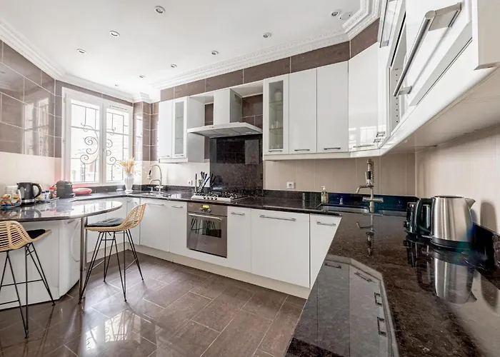 Parisian Elegance 2 Bedr In The 16th * Parijs