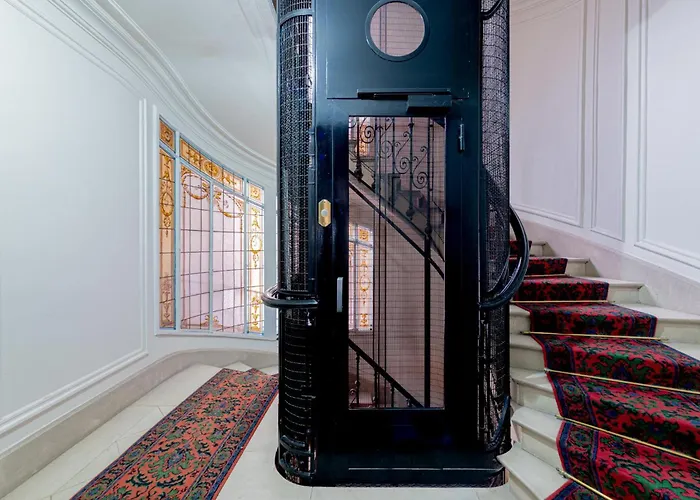 Parisian Elegance 2 Bedr In The 16th *