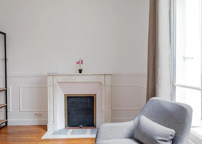 Daire Parisian Elegance 2 Bedr In The 16th *